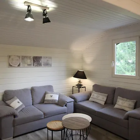 6 Personnes Au Menil - Vosges - Nature En Famille בקתה